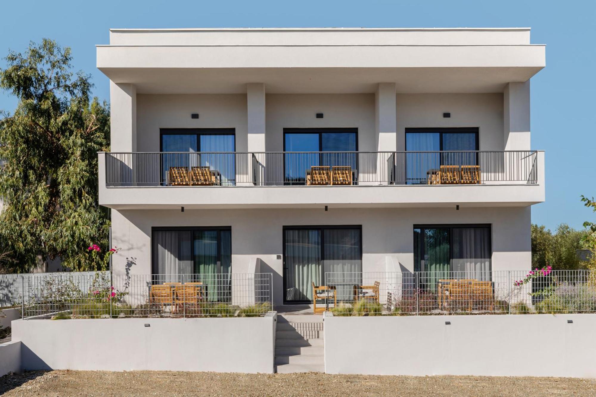 The 8 Suites Полихроно Екстериор снимка