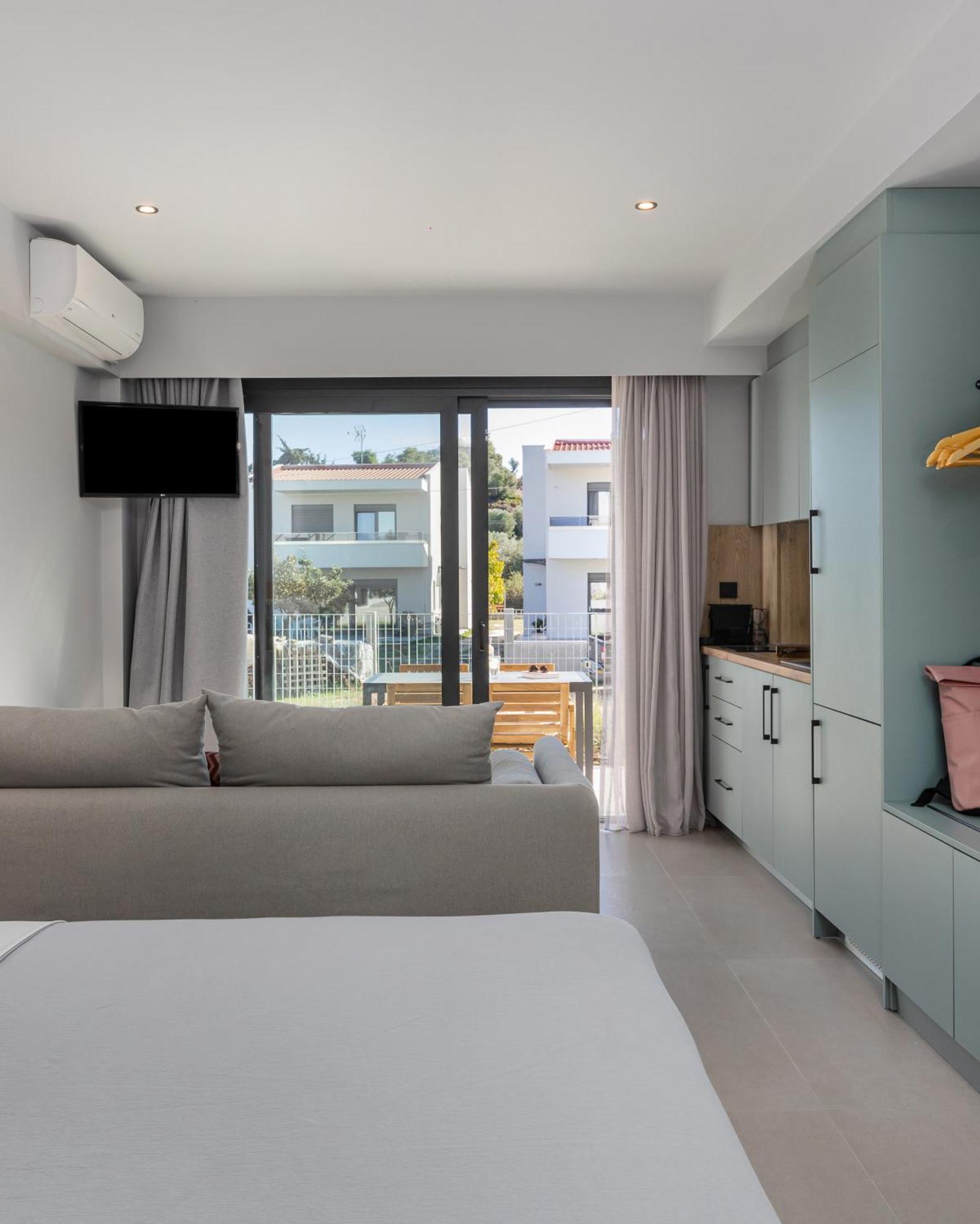 The 8 Suites Полихроно Екстериор снимка